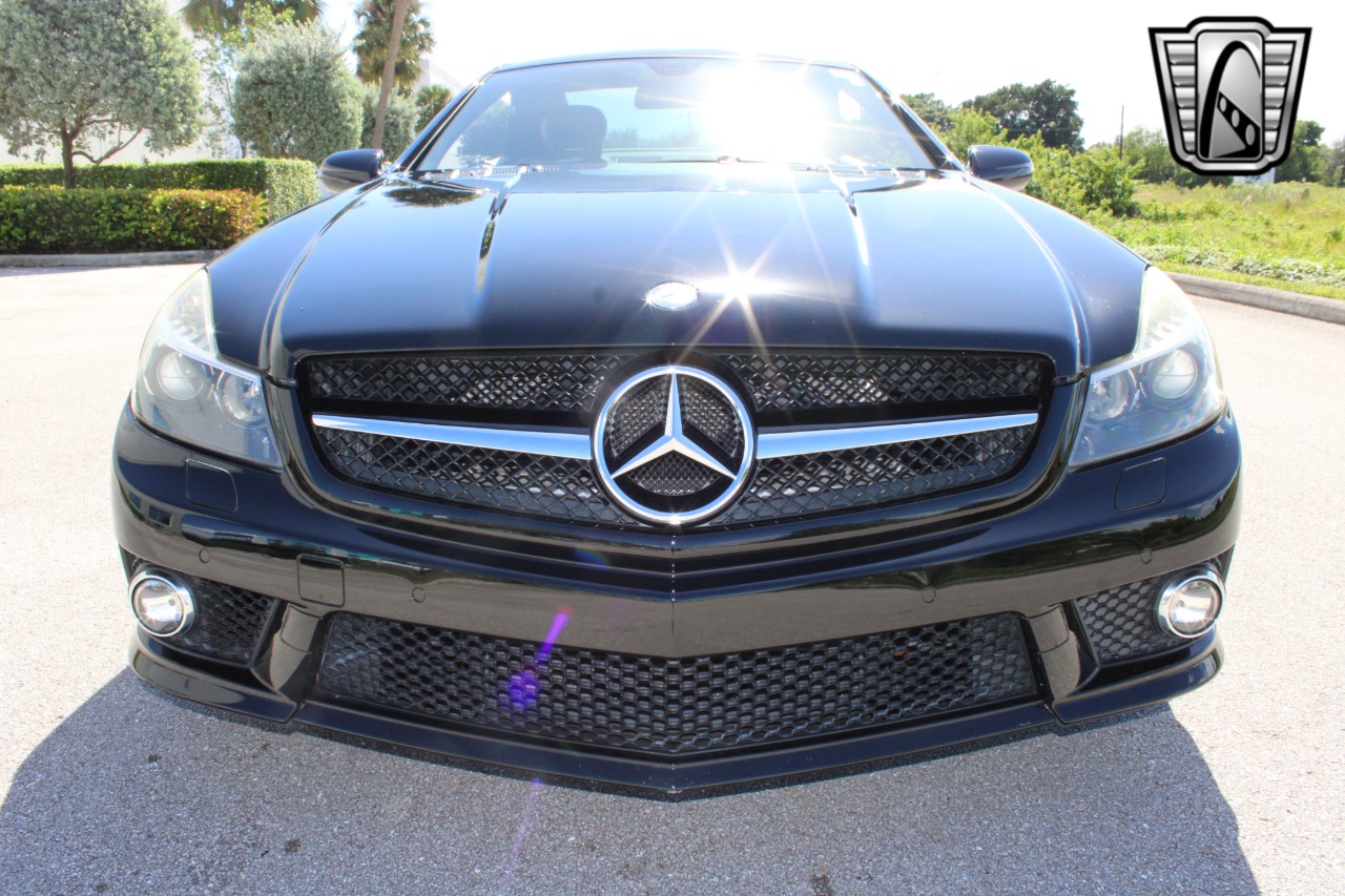 2011 Mercedes-Benz SL-Class 82