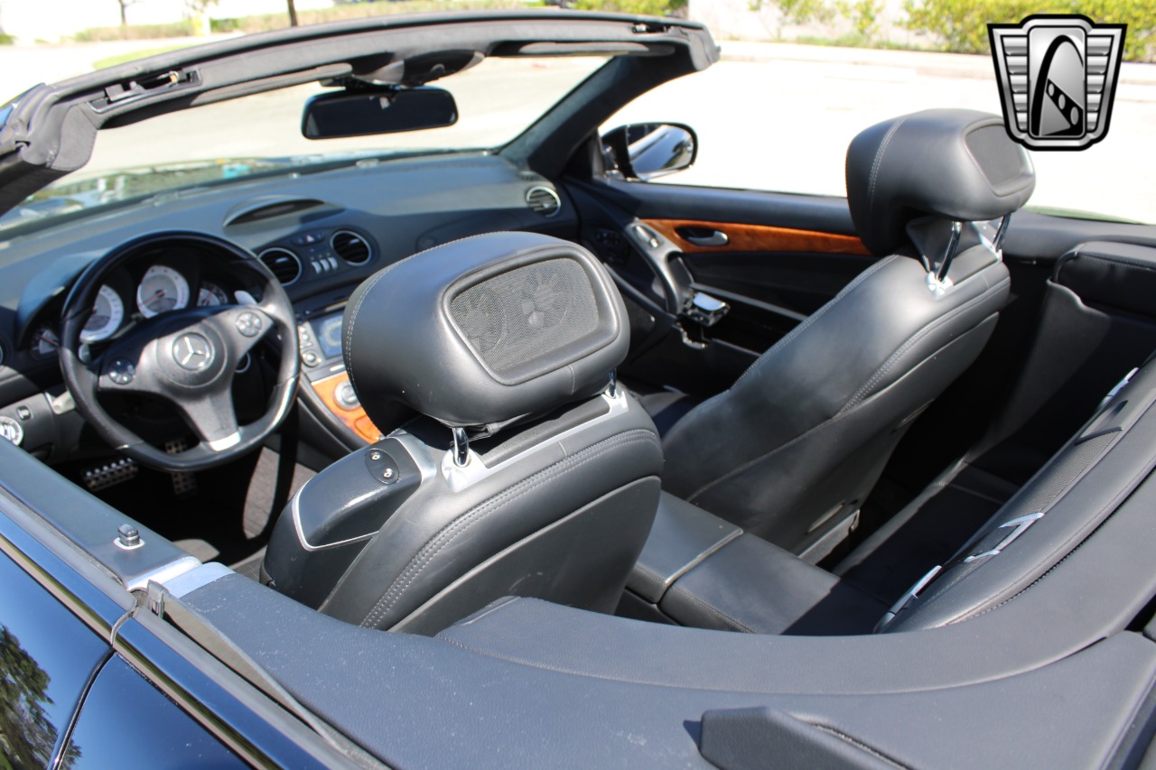2011 Mercedes-Benz SL-Class 31