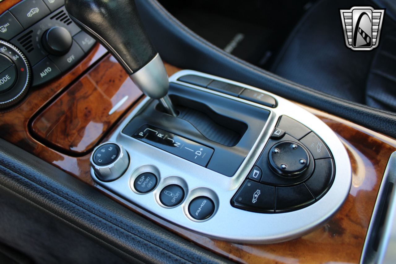 2011 Mercedes-Benz SL-Class 24