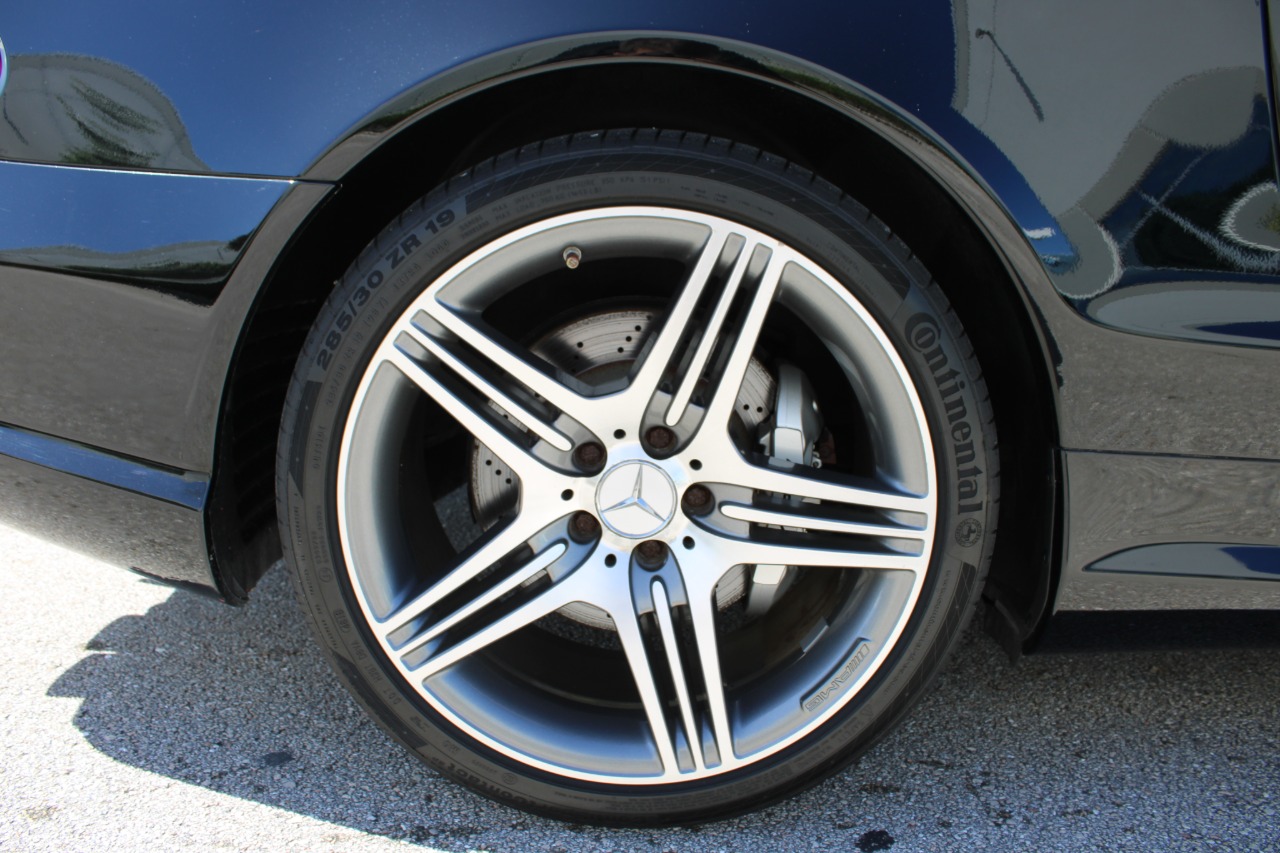 2011 Mercedes-Benz SL-Class 14