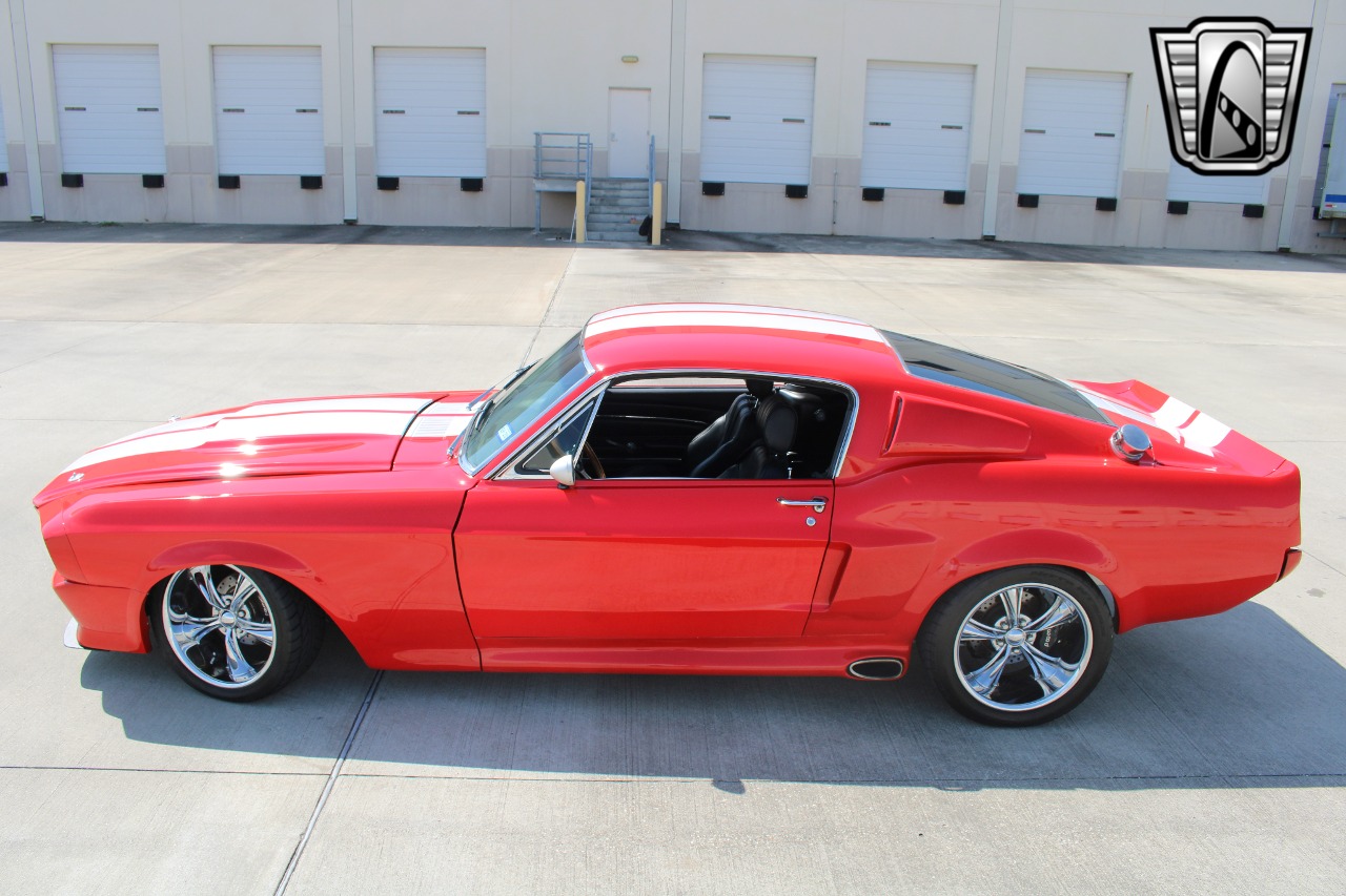 1967 Ford Mustang 2