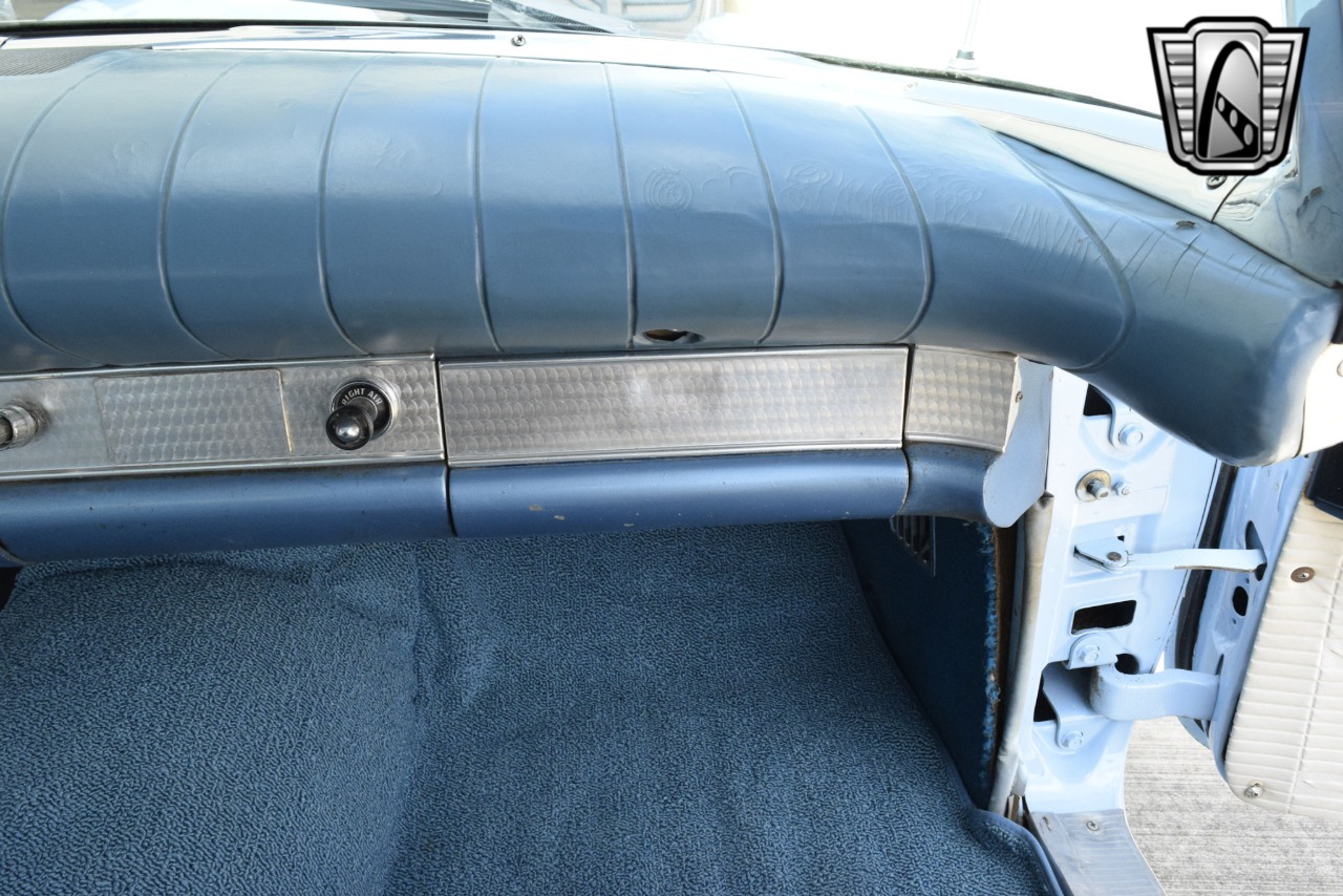 1957 Ford Thunderbird 28