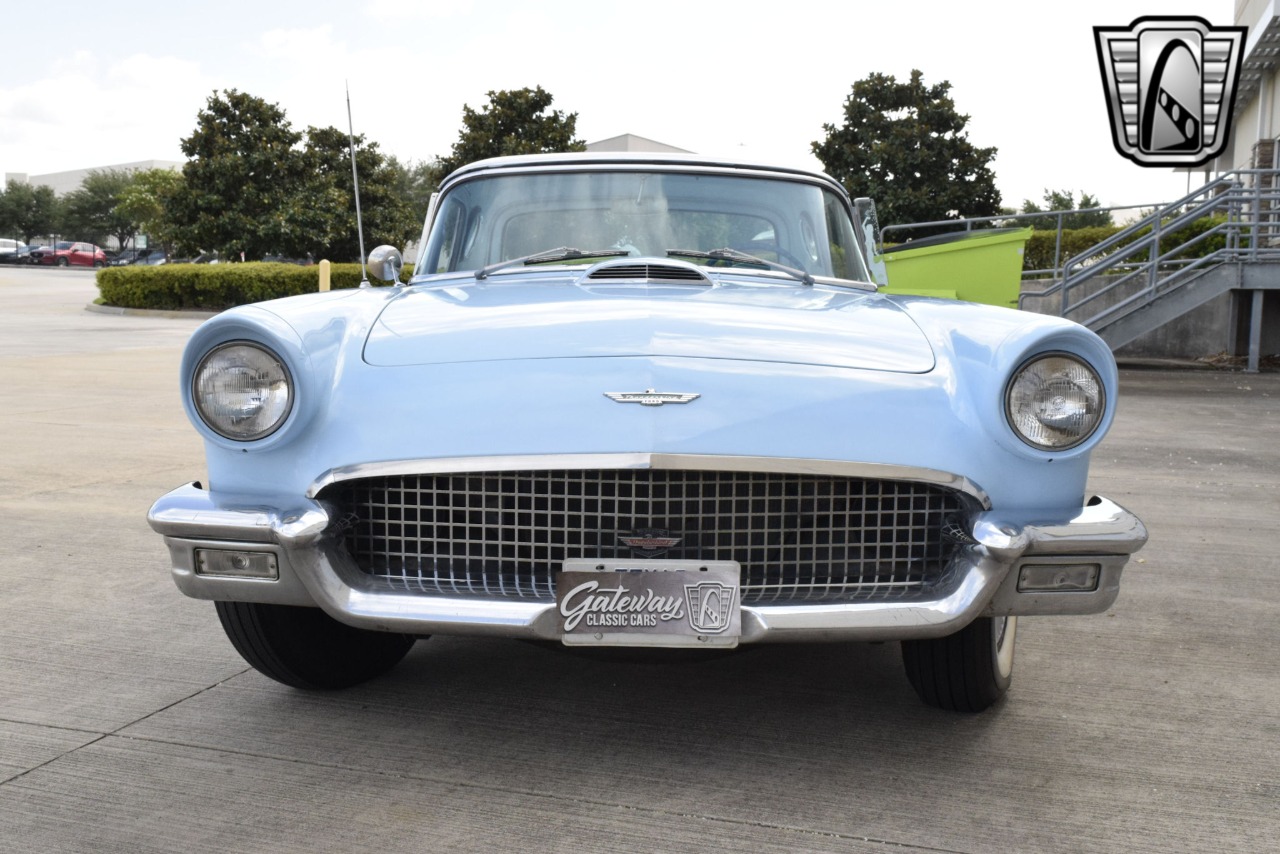 1957 Ford Thunderbird 56
