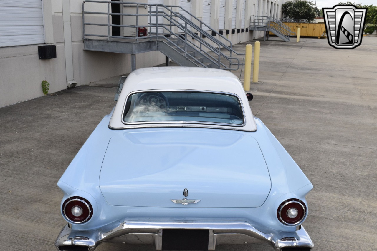 1957 Ford Thunderbird 45