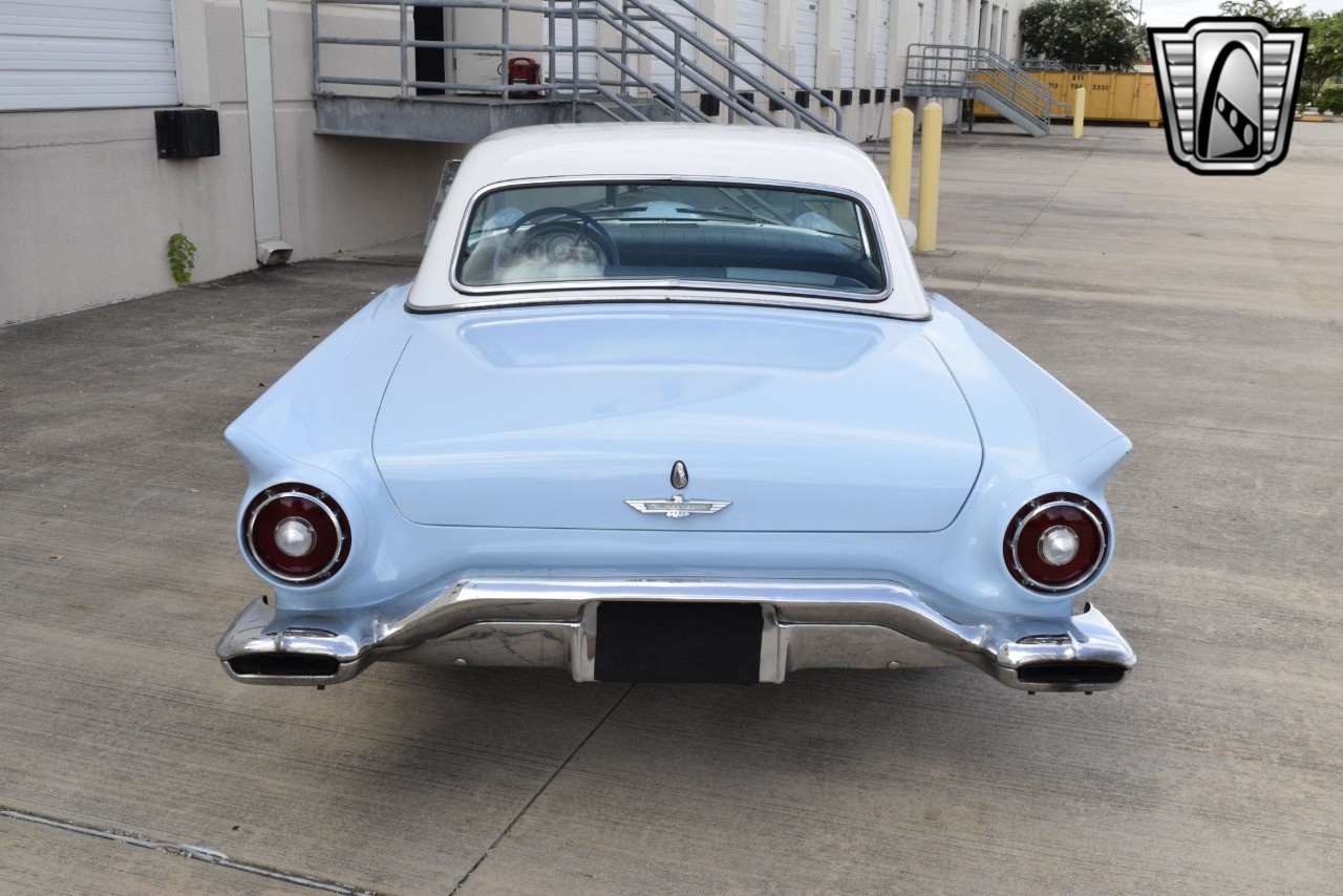 1957 Ford Thunderbird 6