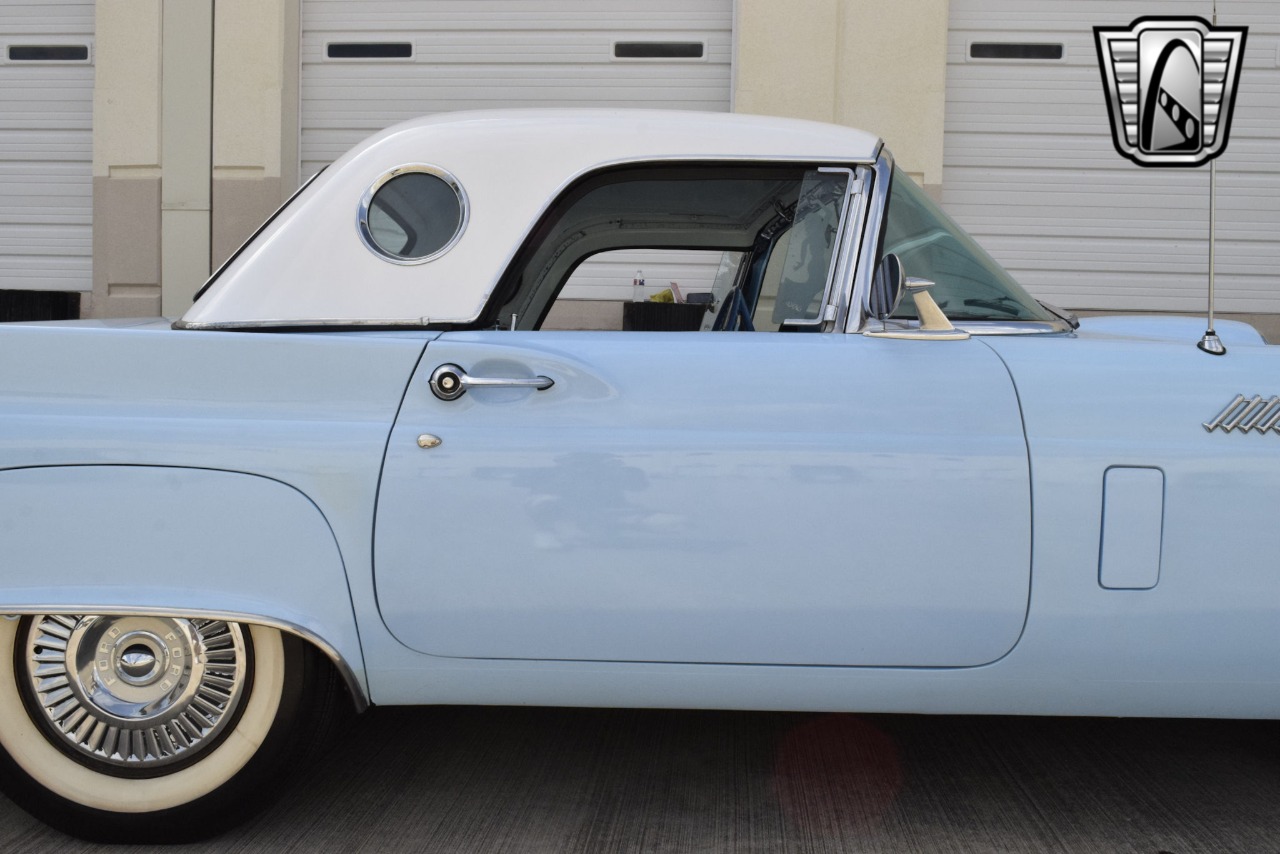 1957 Ford Thunderbird 71
