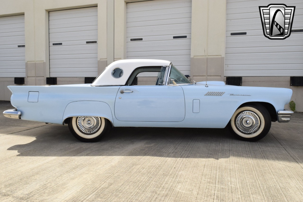 1957 Ford Thunderbird 51