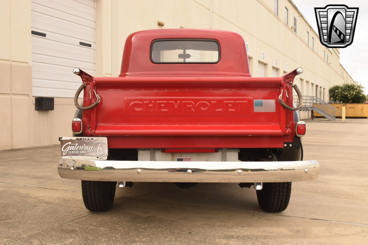 1953 Chevrolet 3100 38