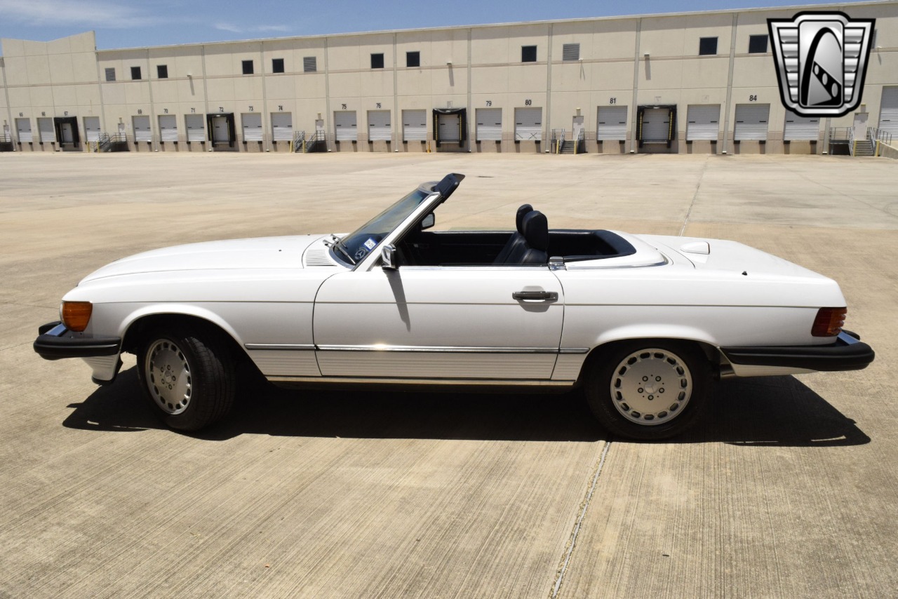 1987 Mercedes-Benz 560SL 33
