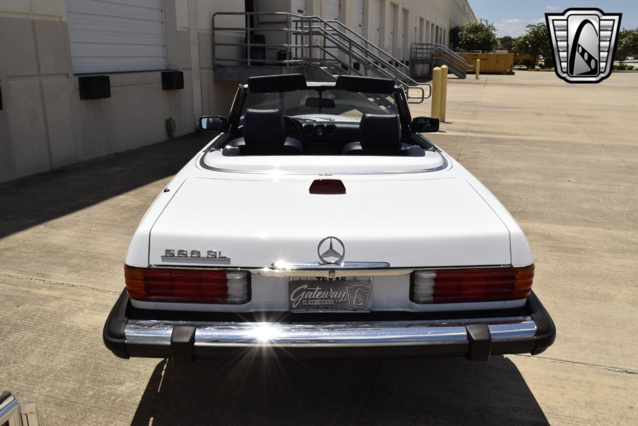 1987 Mercedes-Benz 560SL 2