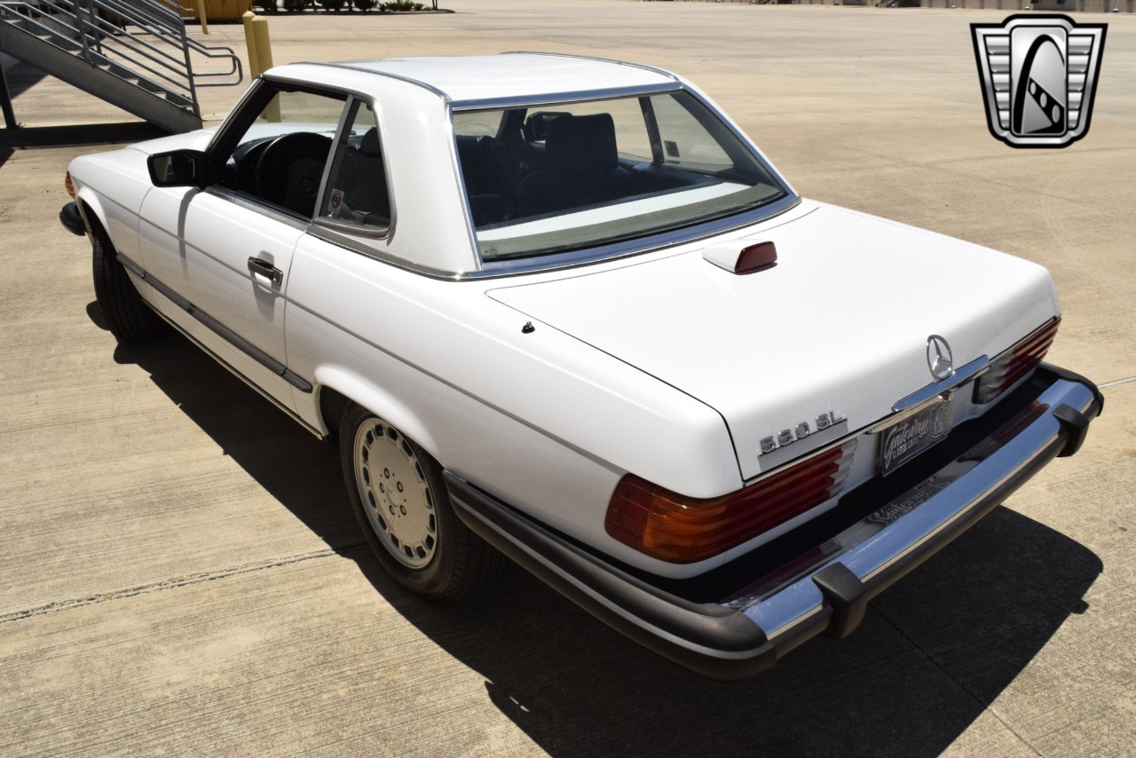 1987 Mercedes-Benz 560SL 77