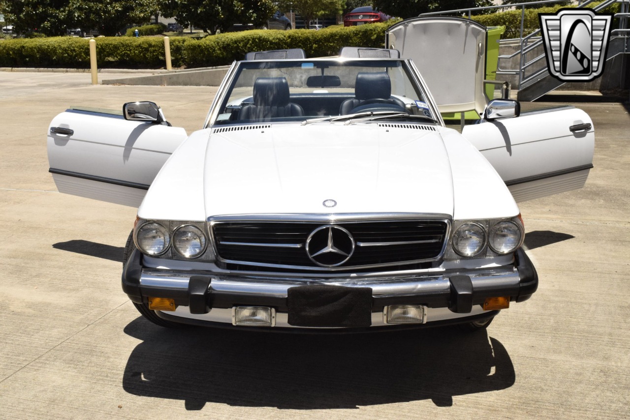 1987 Mercedes-Benz 560SL 36