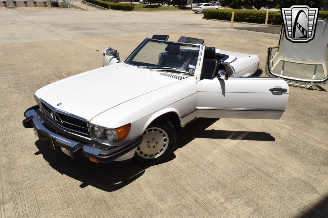 1987 Mercedes-Benz 560SL 3