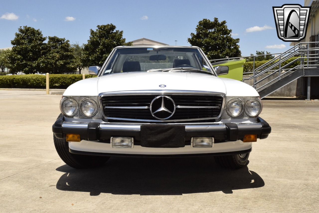 1987 Mercedes-Benz 560SL 67