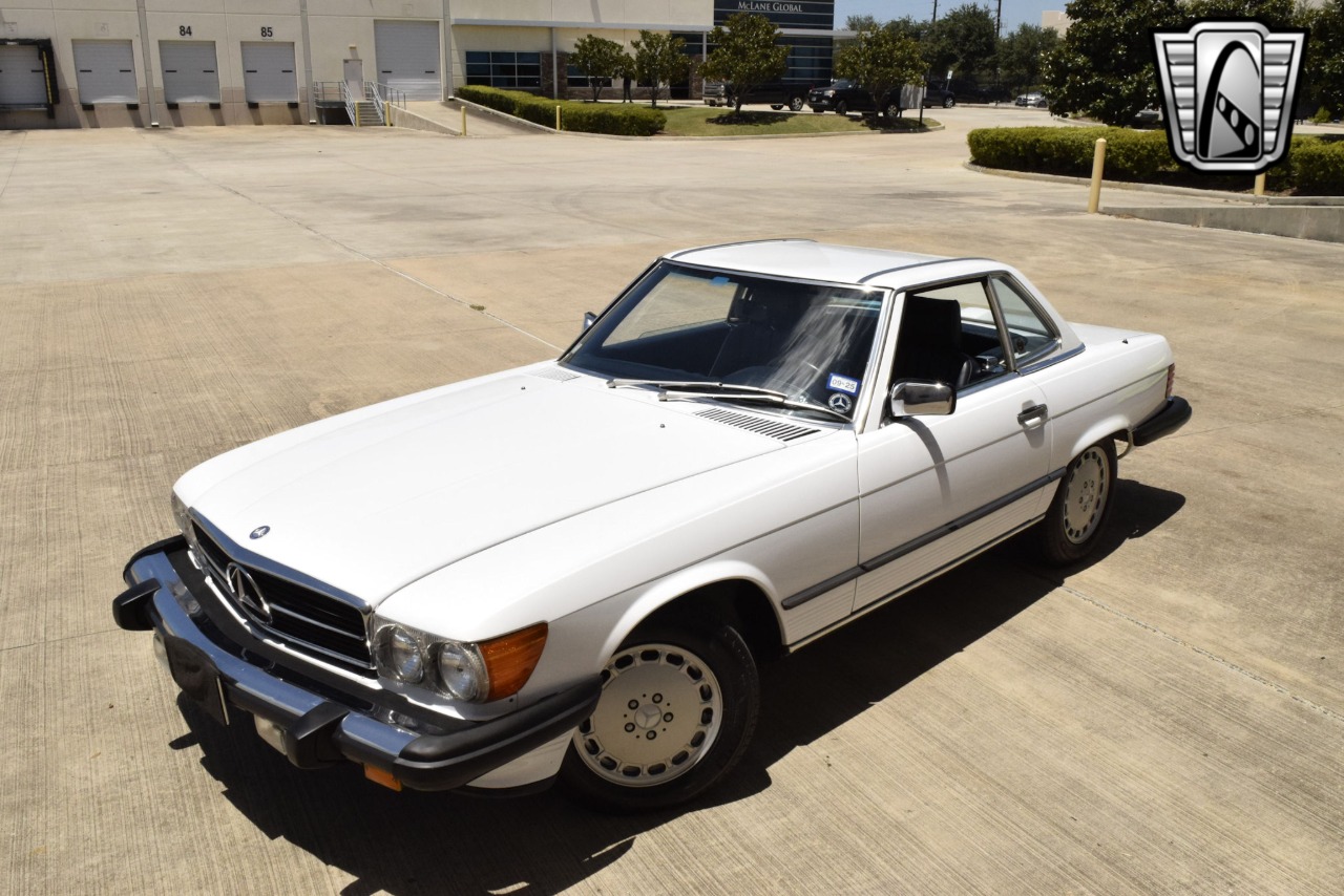 1987 Mercedes-Benz 560SL 68
