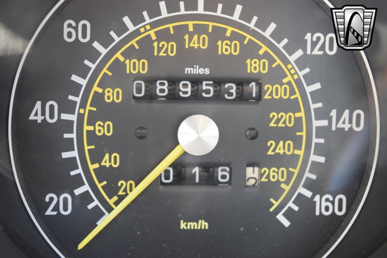 1987 Mercedes-Benz 560SL 26