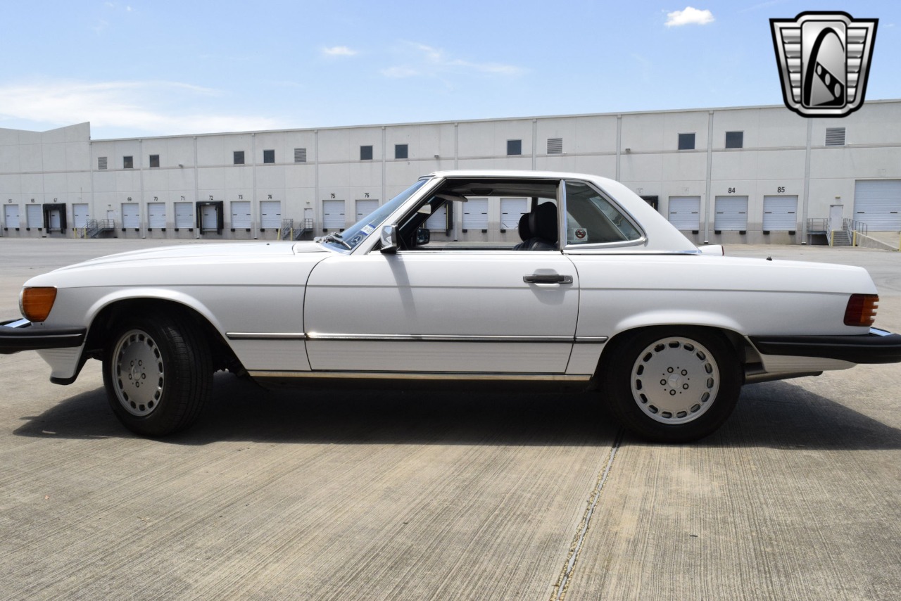 1987 Mercedes-Benz 560SL 52