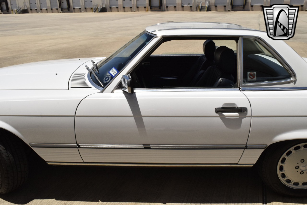 1987 Mercedes-Benz 560SL 11