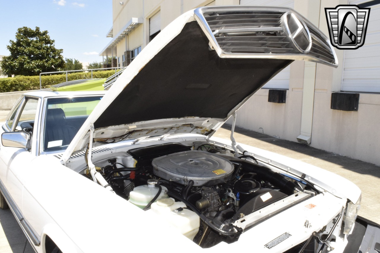 1987 Mercedes-Benz 560SL 22