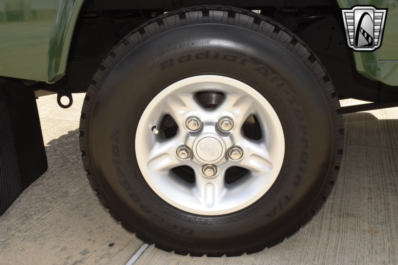 1997 Land Rover Defender 9