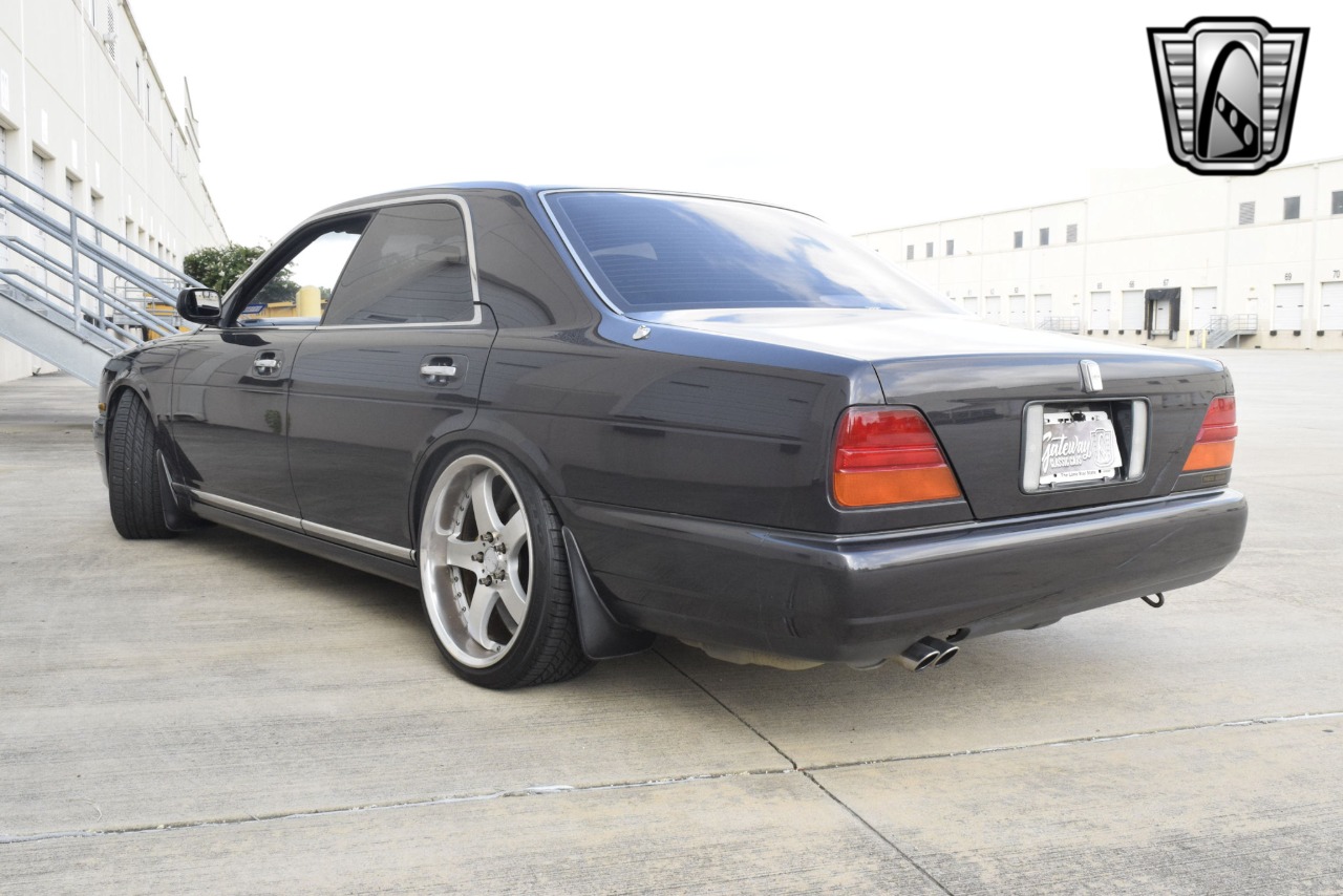 1993 Nissan Cedric 3