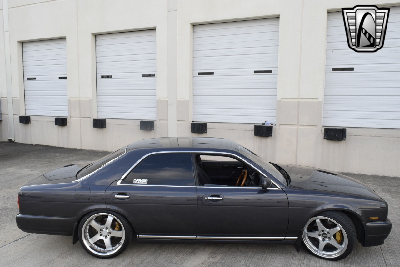 1993 Nissan Cedric 42