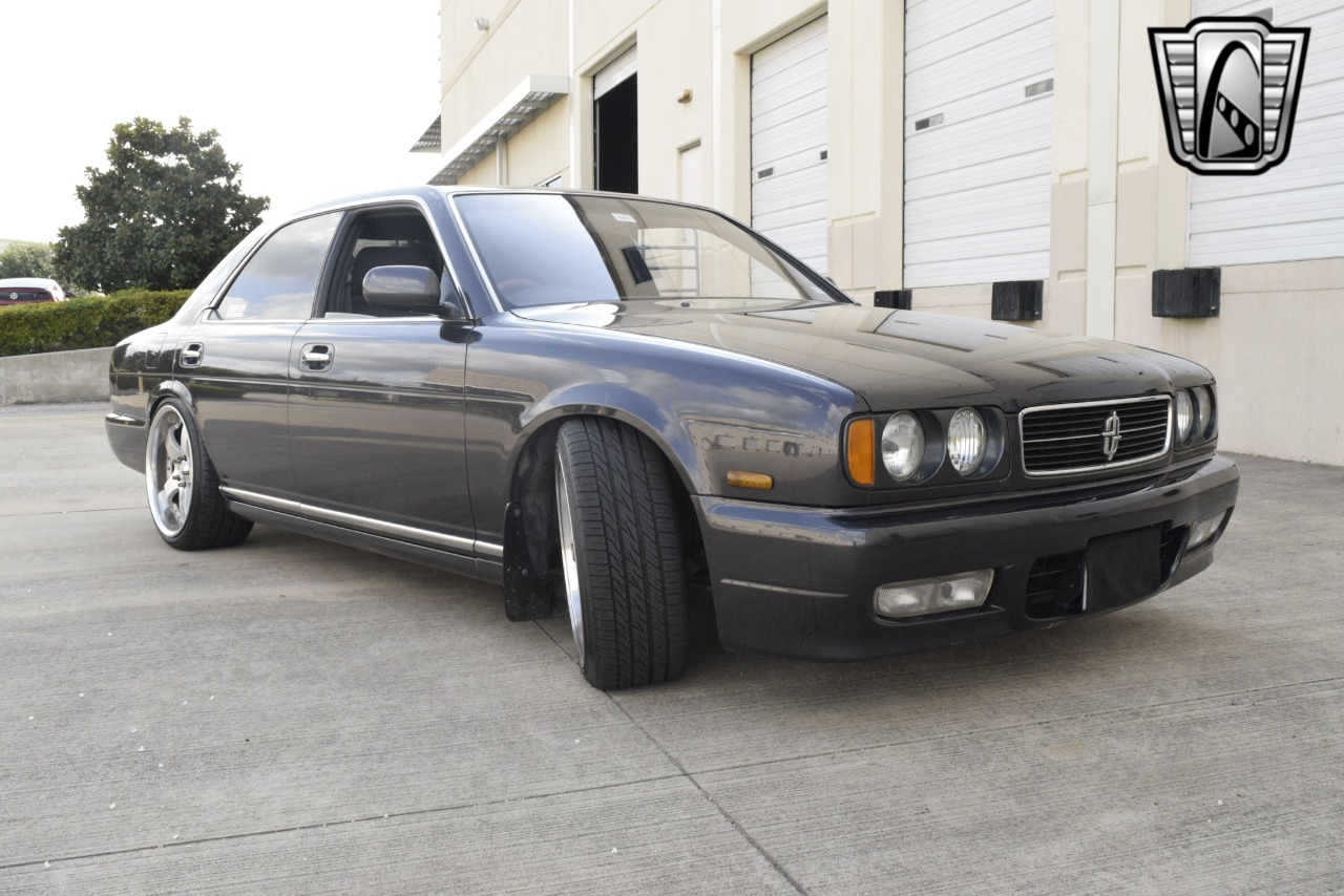 1993 Nissan Cedric 6