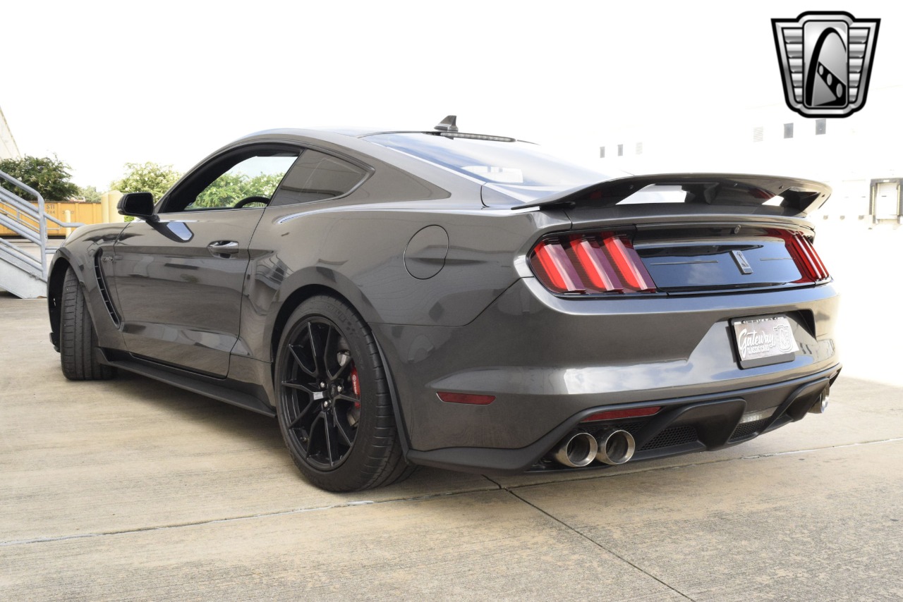 2020 Ford Mustang 3