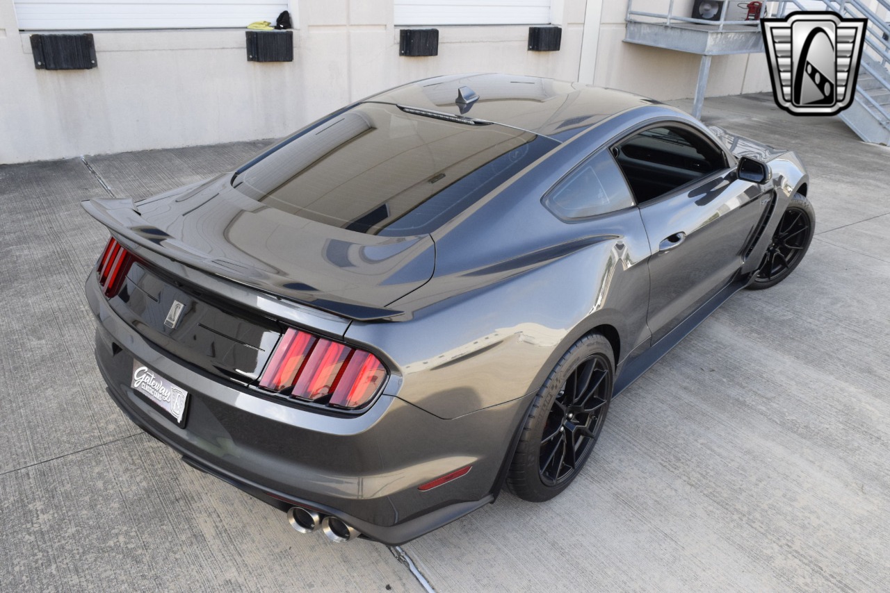 2020 Ford Mustang 9