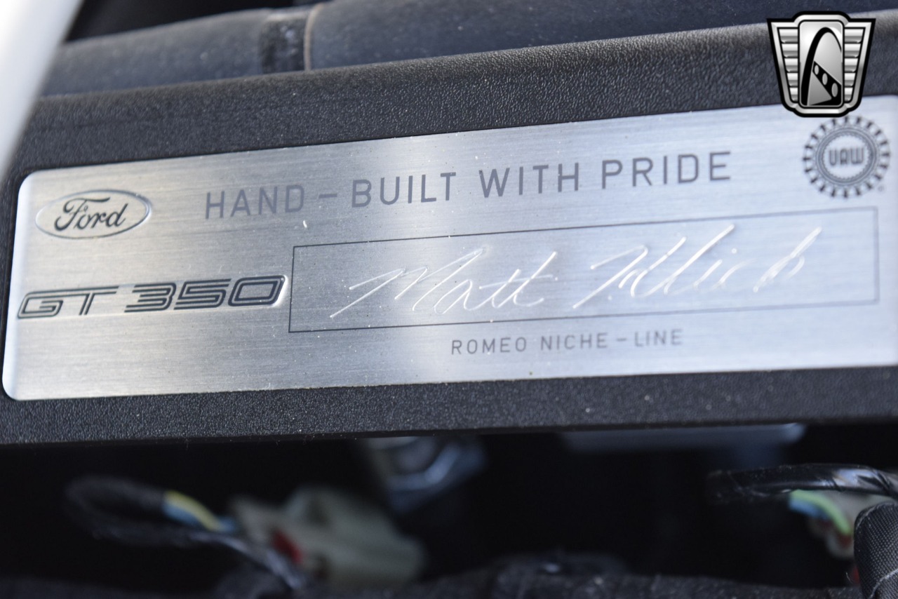 2020 Ford Mustang 21