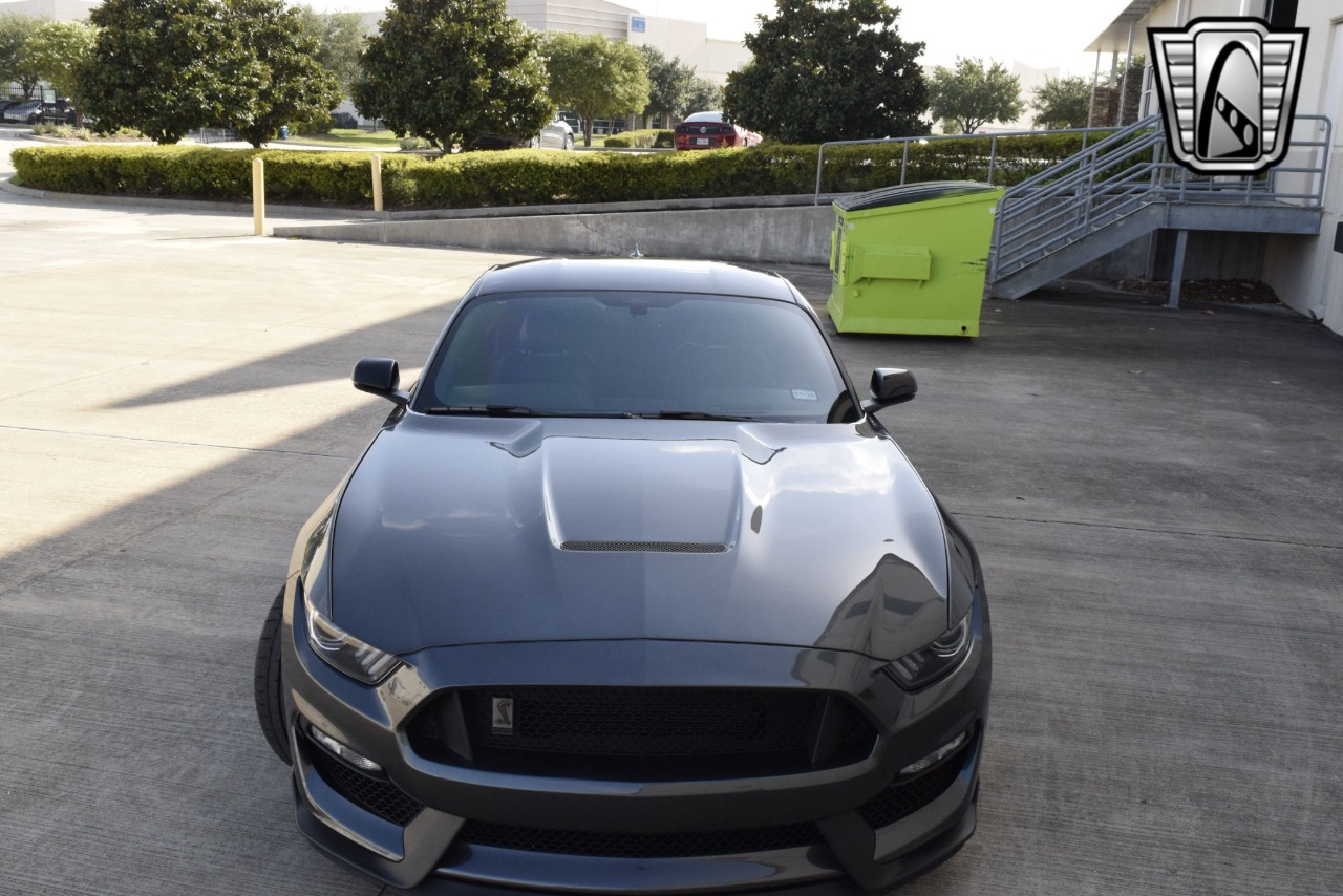 2020 Ford Mustang 46