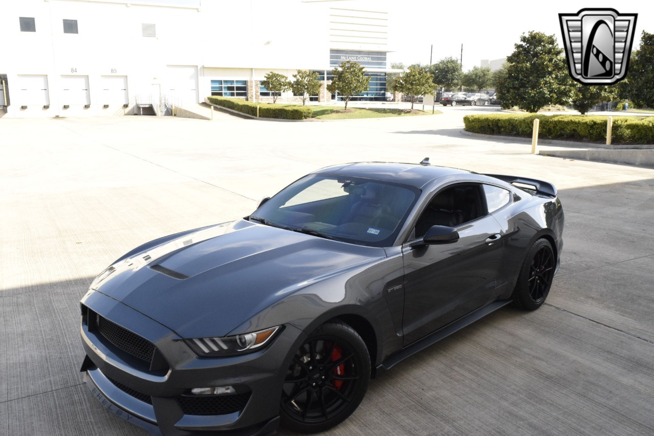 2020 Ford Mustang 49