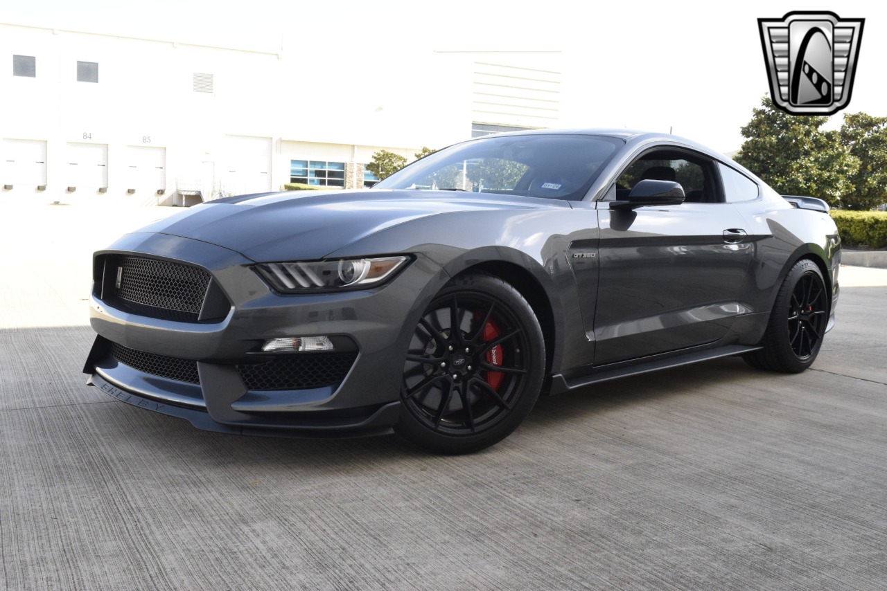 2020 Ford Mustang 7