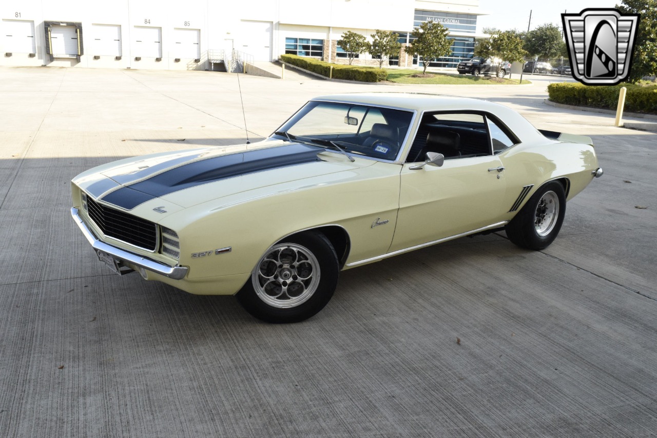 1969 Chevrolet Camaro 32