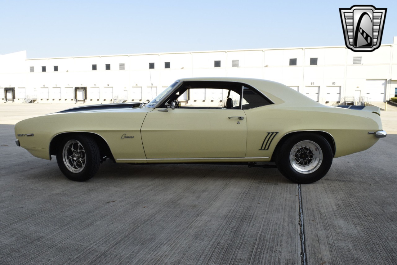 1969 Chevrolet Camaro 34
