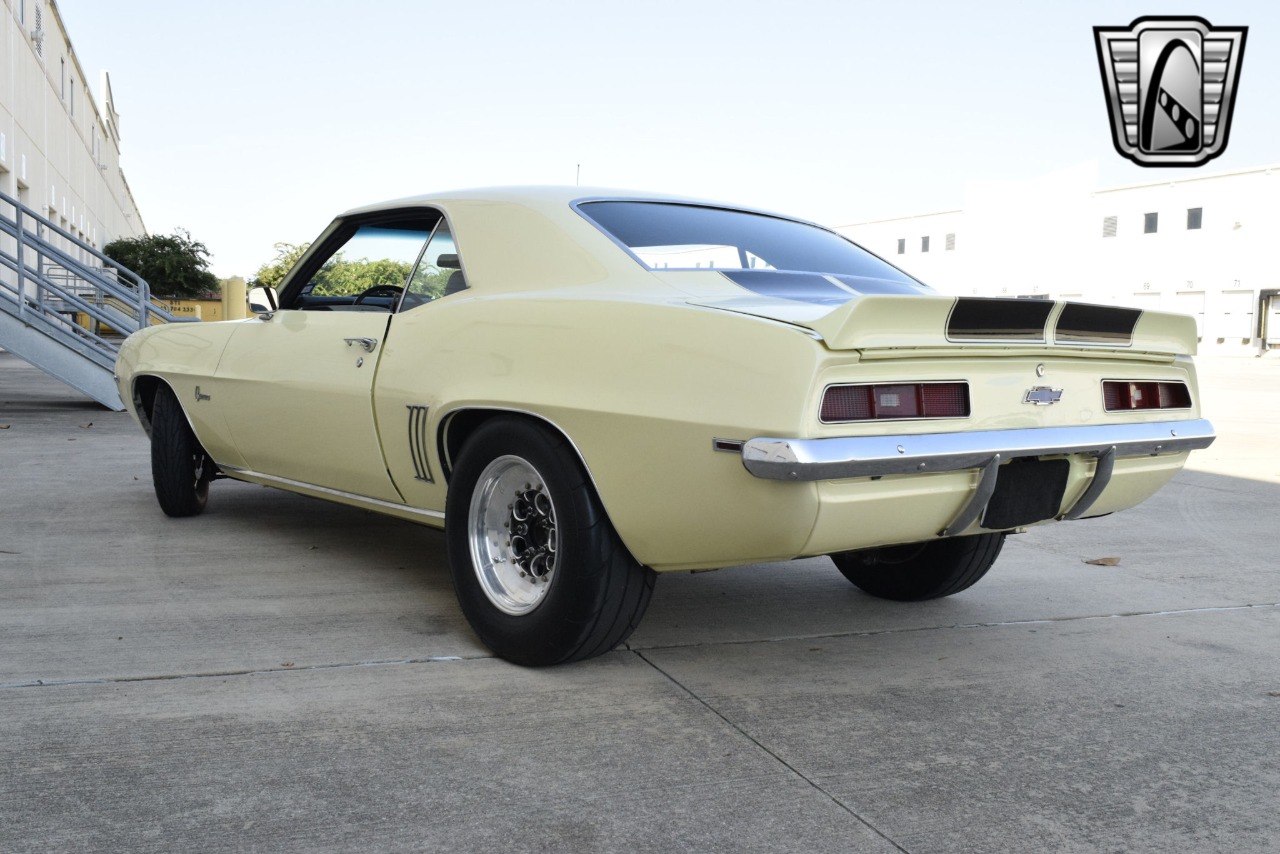 1969 Chevrolet Camaro 3