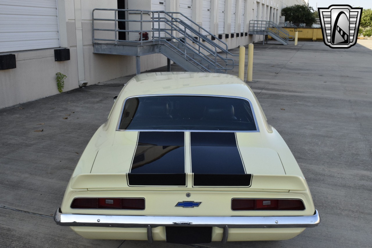 1969 Chevrolet Camaro 37
