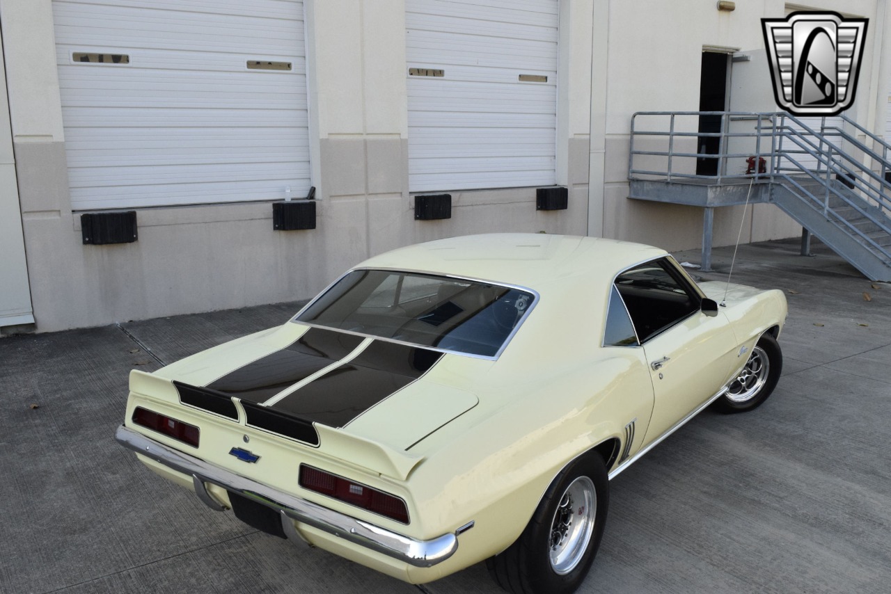 1969 Chevrolet Camaro 4