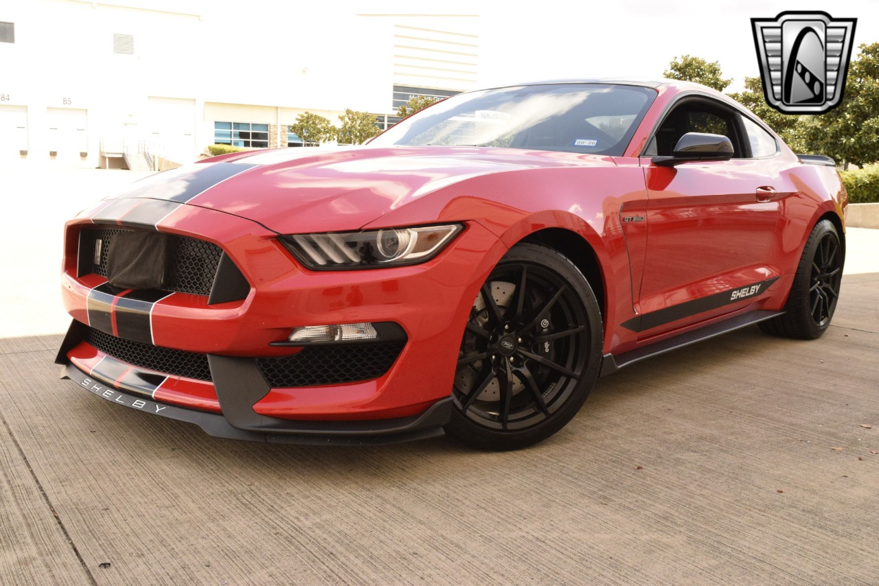 2017 Ford Mustang 52