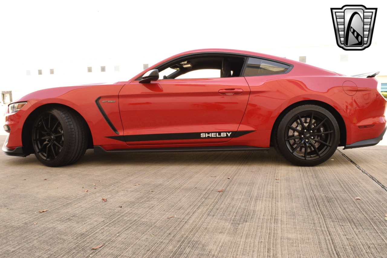 2017 Ford Mustang 34