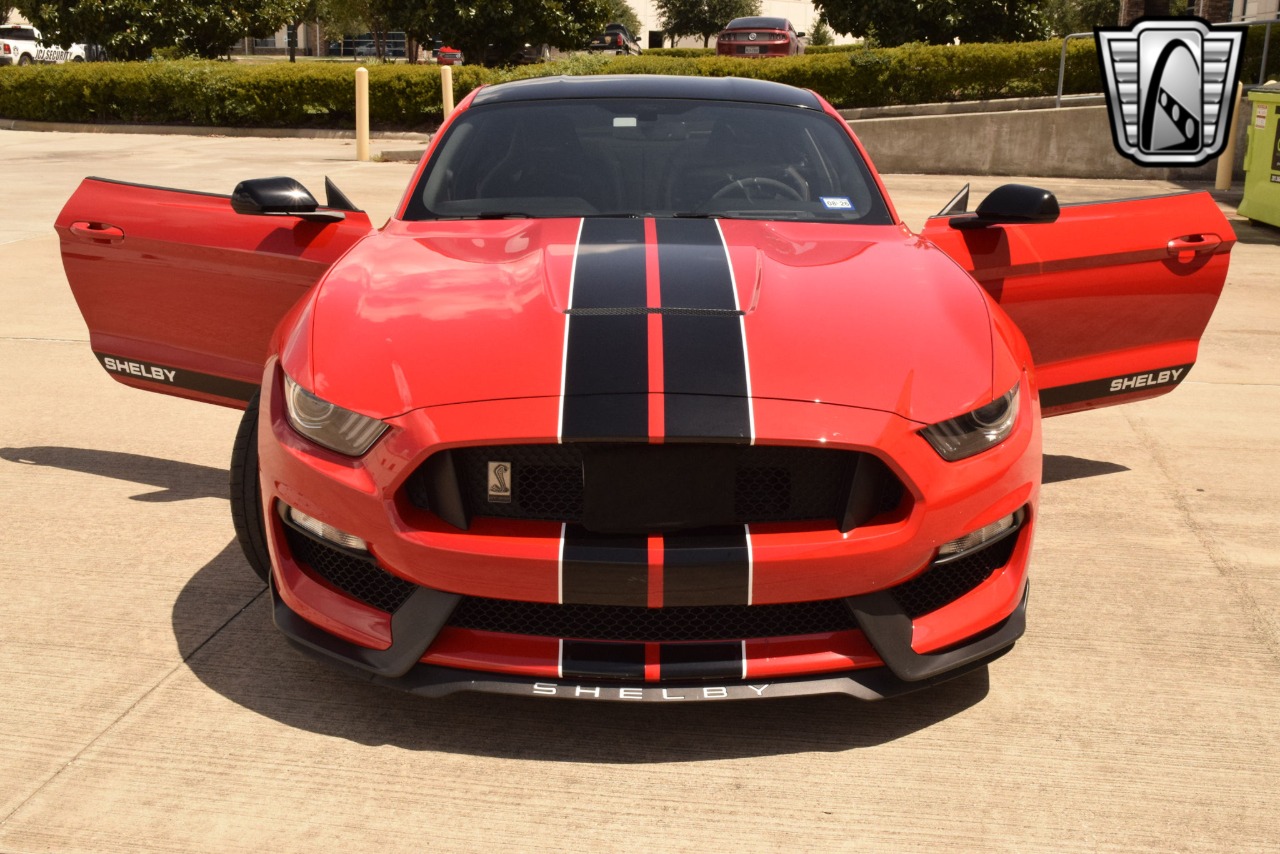 2017 Ford Mustang 30