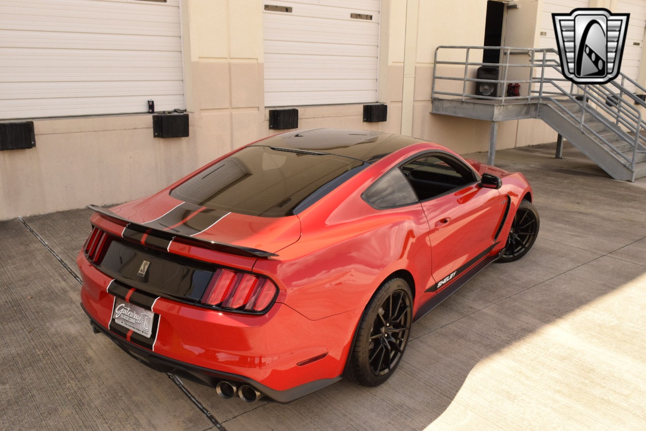 2017 Ford Mustang 41
