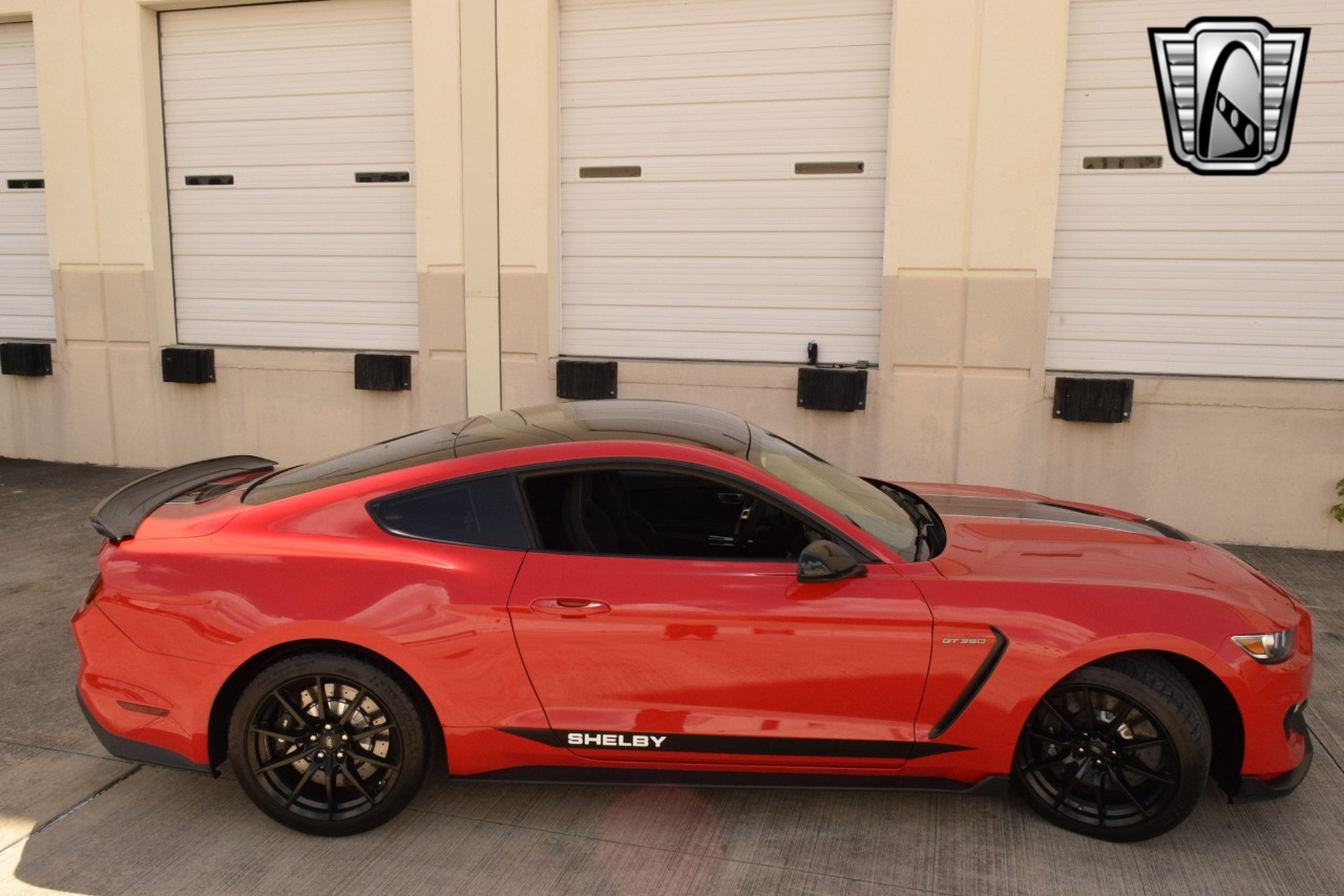 2017 Ford Mustang 43