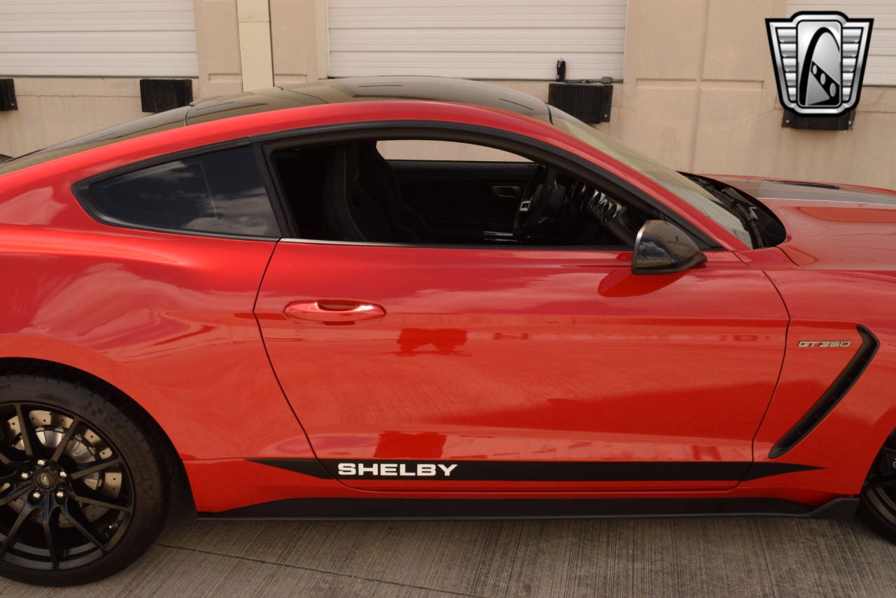 2017 Ford Mustang 10