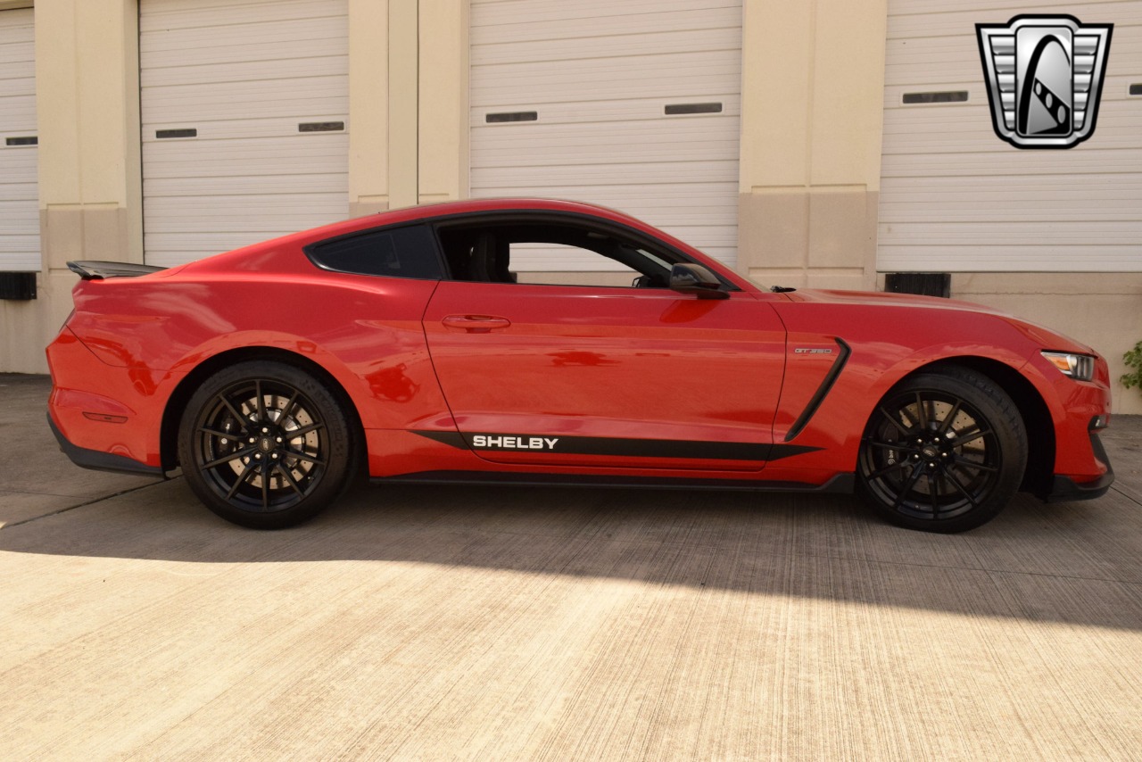 2017 Ford Mustang 45