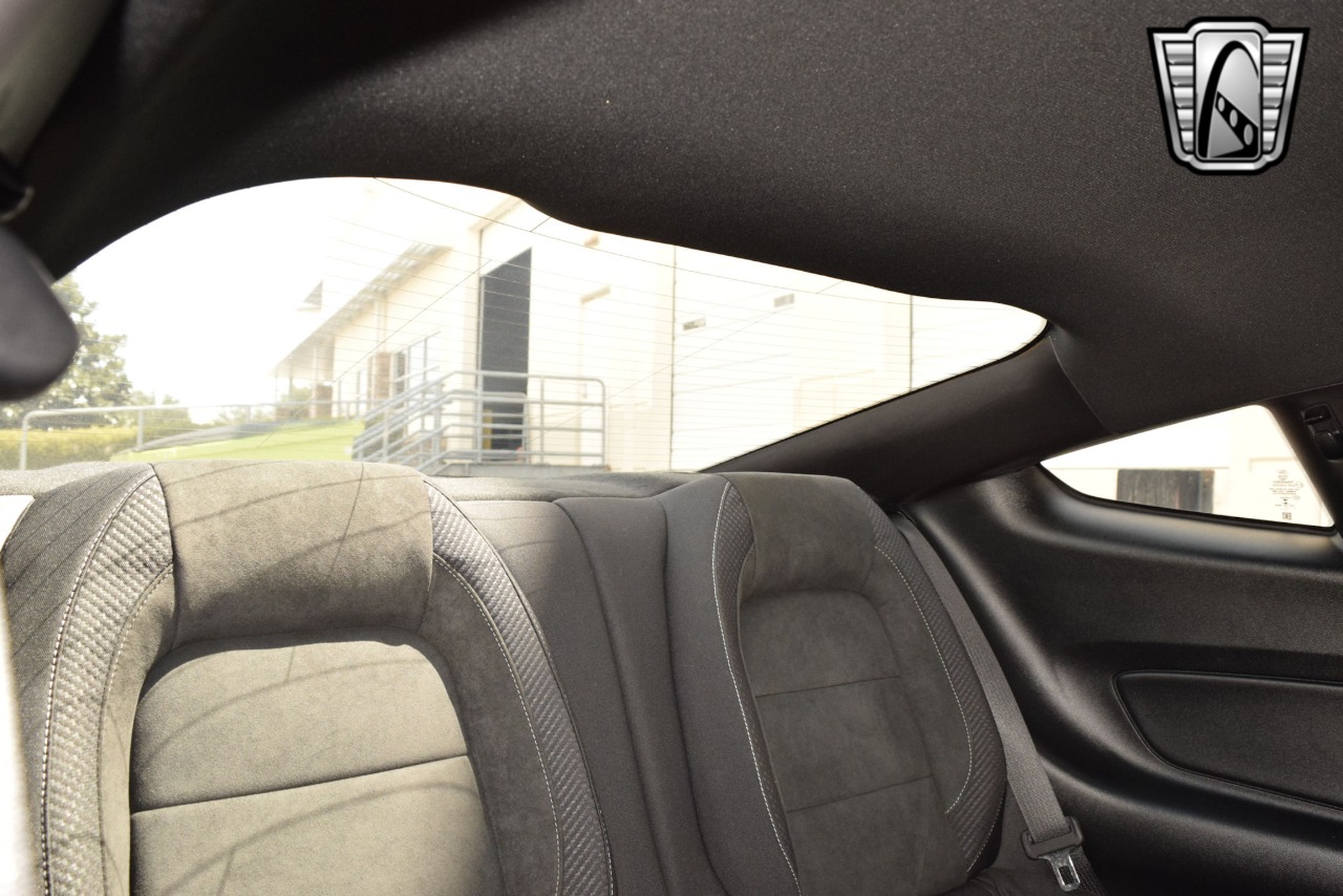 2017 Ford Mustang 26