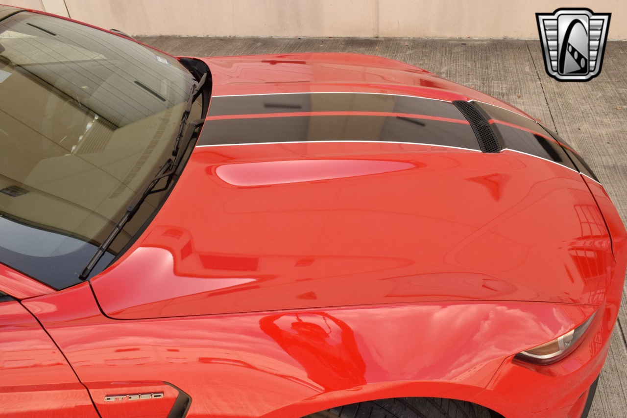 2017 Ford Mustang 11