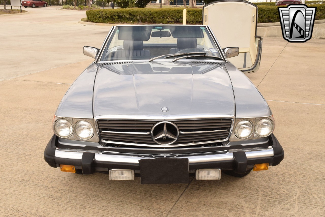 1982 Mercedes-Benz 380SL 35