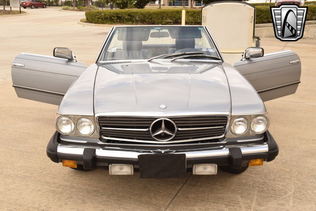 1982 Mercedes-Benz 380SL 36