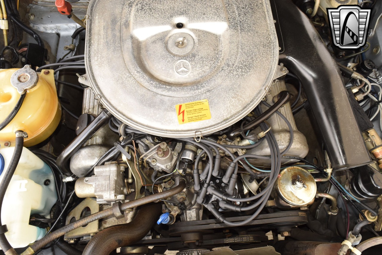 1982 Mercedes-Benz 380SL 24